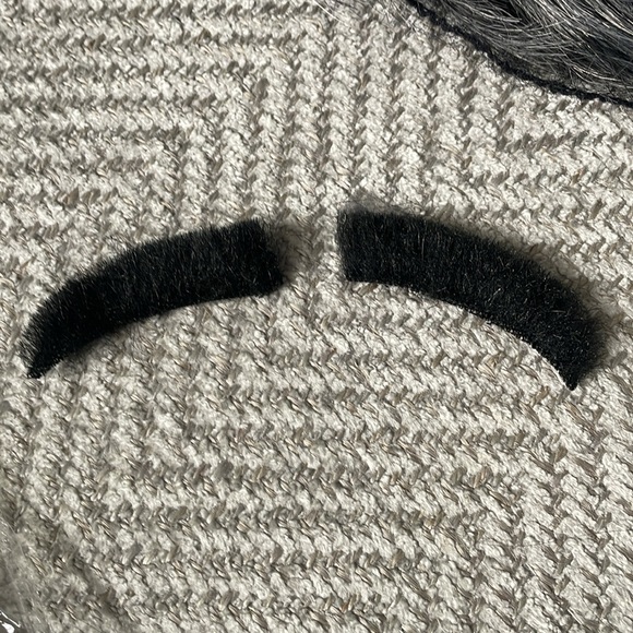 Johnny Rose wig and eyebrows - Schitts creek - Picture 2 of 4